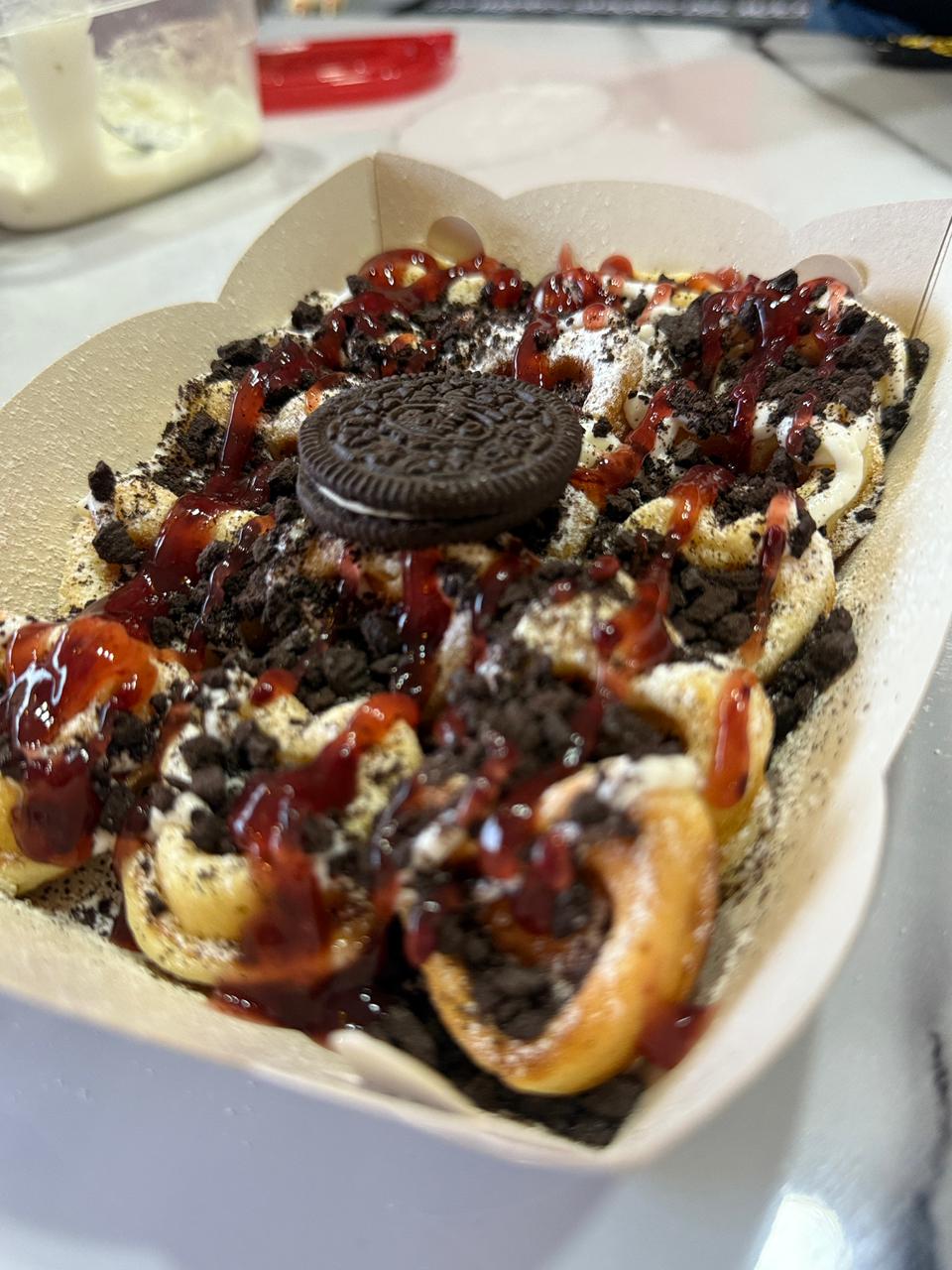 Desayuno sorpresa personalizado con presentación premium